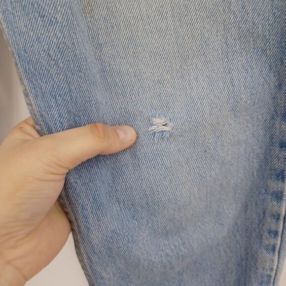 Levi's Premium Mom Jeans In Sneak Peek Light Wash Women's 24 High Rise Relaxed - Picture 14 of 14